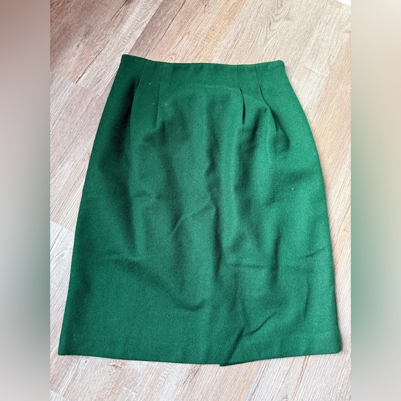 Vintage Dresses & Skirts - VTG Ilyse Hart LTD 100% Wool Skirt Pencil Skirt Green Festive Hippie Size 28
